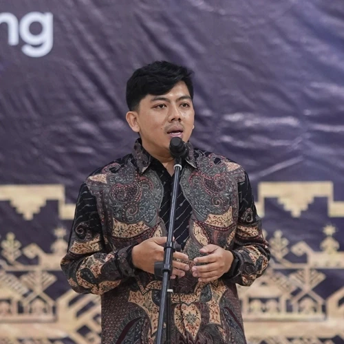 Robi Ramdani,
